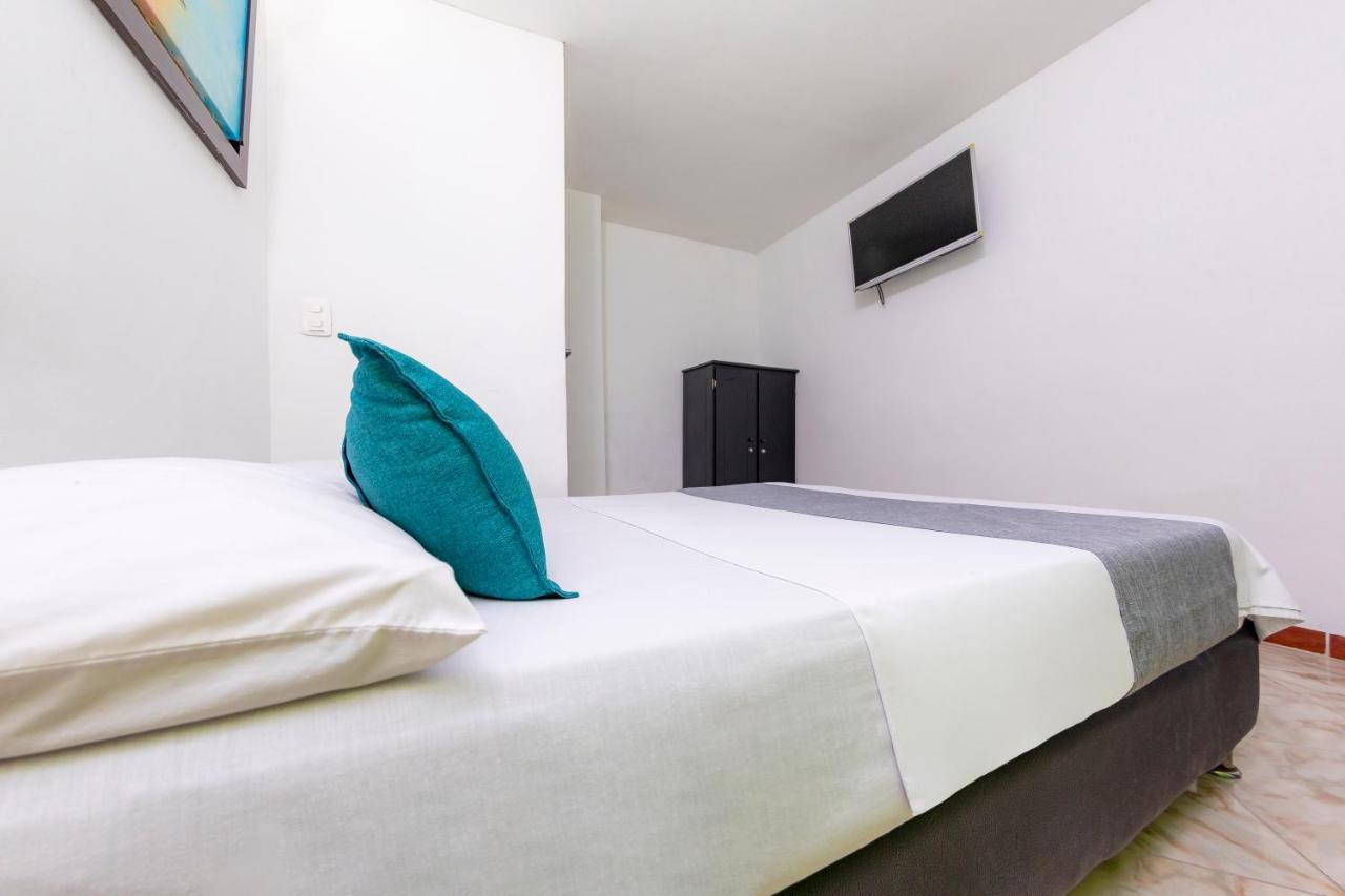 Ayenda Florida Nueva Hotell Medellín Eksteriør bilde